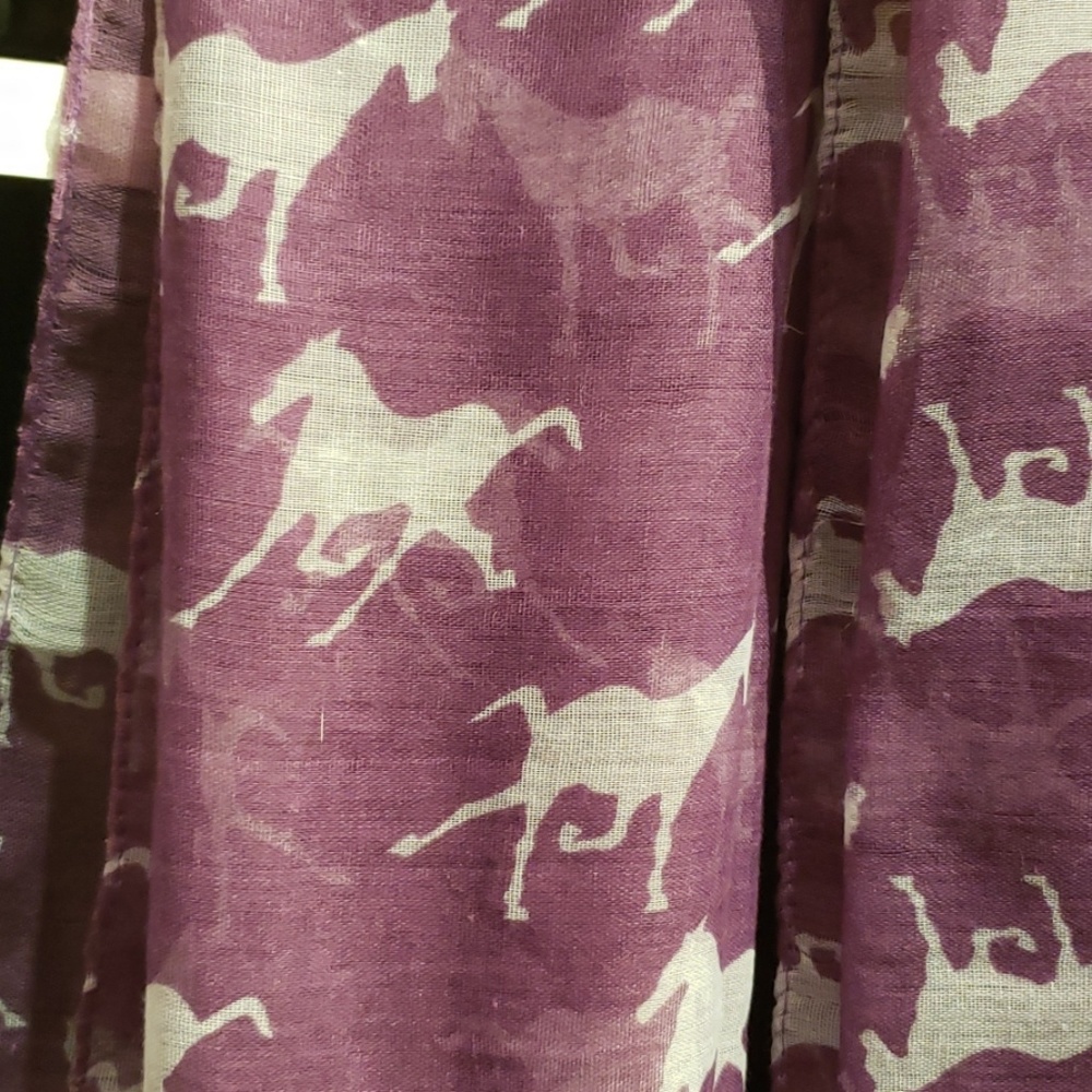 ⚡4-for-$20 Sale! Purple/White Scarf, Horse Motif